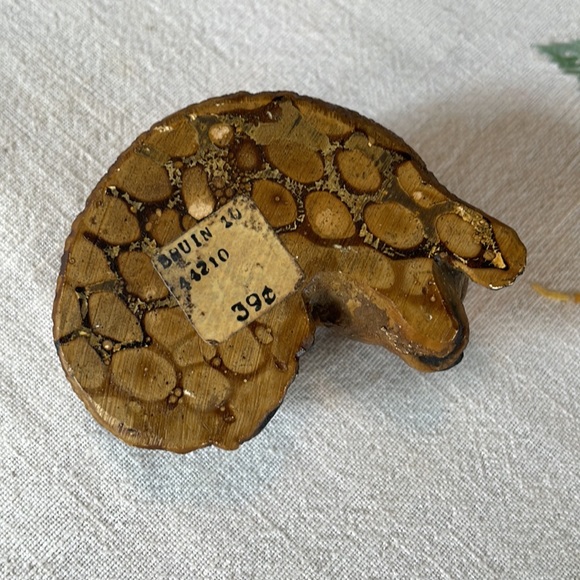 Vintage MCM little sleeping brown bear - Picture 5 of 7